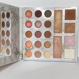 Carli Bybel x BH Cosmetics Palette Deluxe Edition